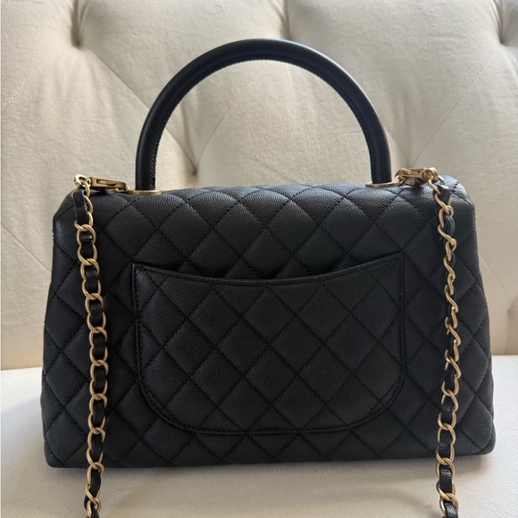 Coco CHANEL Black Caviar Top handle with Gold Accents - Picture 4 of 11